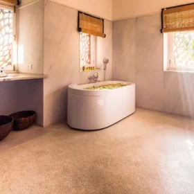 28-kothi-bathtub-500×500
