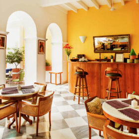 CGH-palais-de-mahe-earth-cafe-500×500