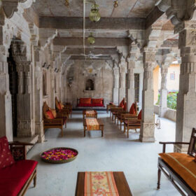 chanoud-garh-lounge-500×500