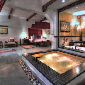 evolve-back-nilaya-shallow-water-jet-pool-500×500