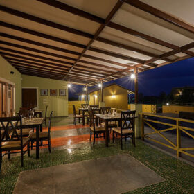 Blackbuck-safari-lodge-dining-500×500
