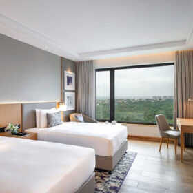 Vivanta-Bedroom-Bhubaneswar-500×500