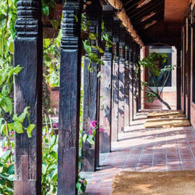 dwarikas-hotel-varandah-500×500