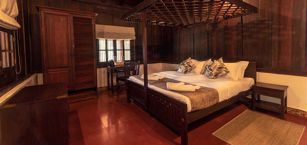 CGH-Quite-by-the-river-grand-river-side-room-500×500