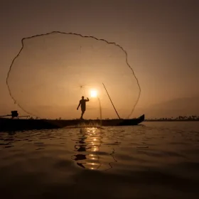 Fishing-in-Backwaters-Credit-Kerala-Tourism-slider-500×500