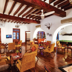 Gateway-hotel-pasumalai-lounge-500×500