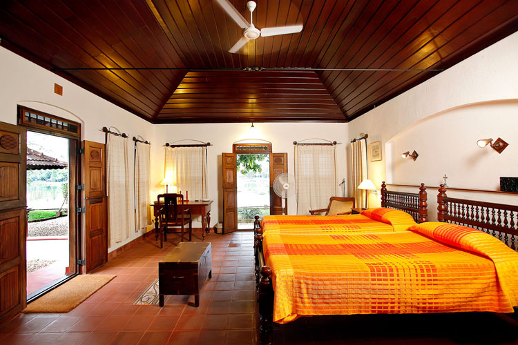 Philipkuttys-farm-villa-inside-500×500