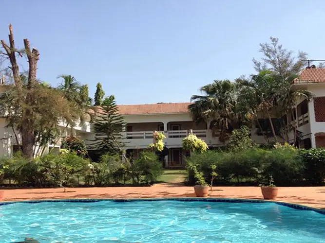 badami-court-pool-500×500