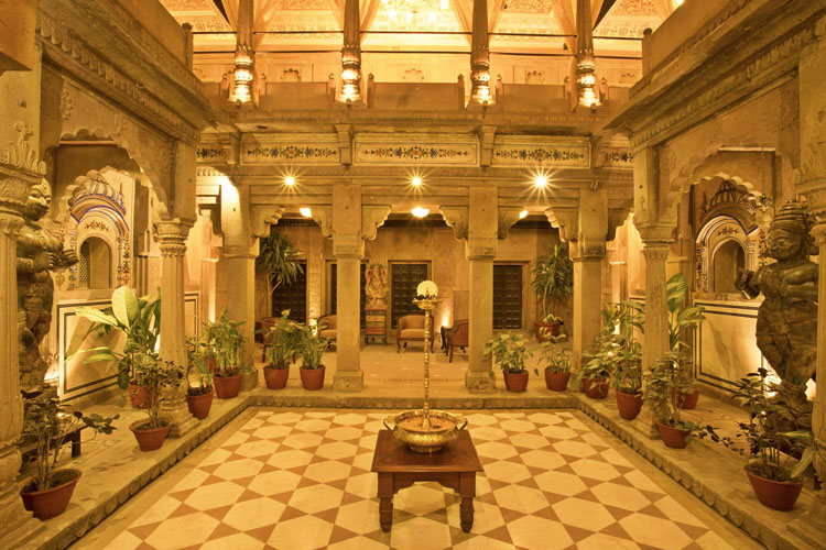 brijrama-palace-central-courtyard-500×500