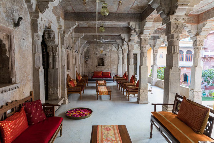 chanoud-garh-lounge-500×500