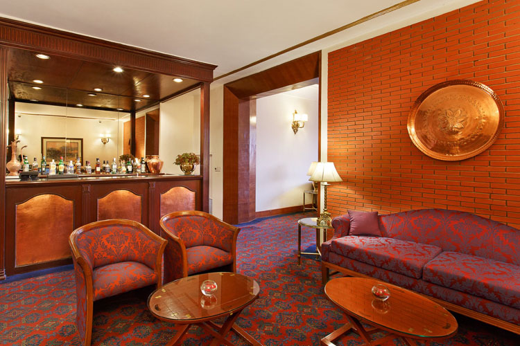 clarkes-hotel-shimla-bar-500×500
