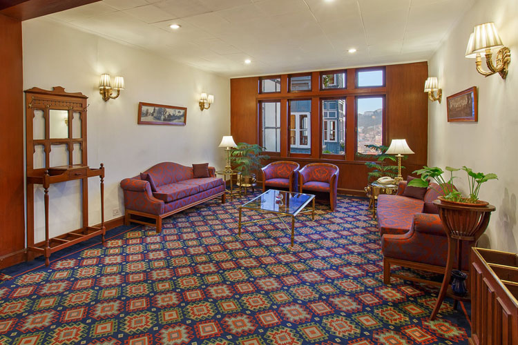 clarkes-hotel-shimla-lobby-500×500