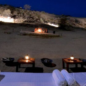 dhora-desert-resort-dinner-setup-500×500