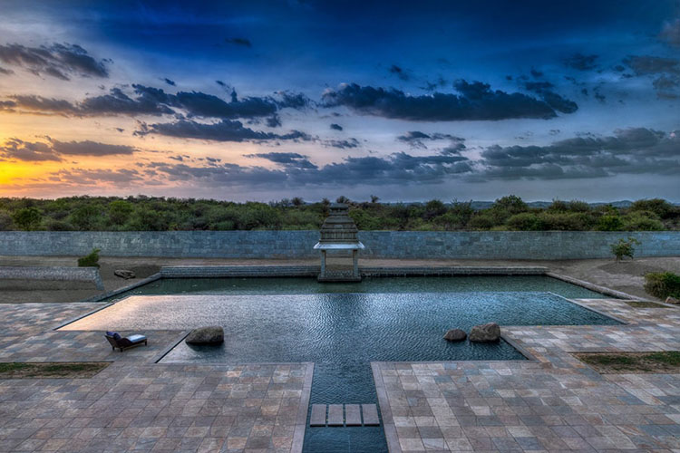 evolve-back-Pool-Sunset-500×500