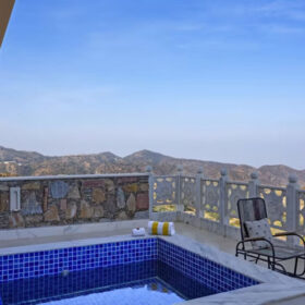fateh-safari-suites-pool-500×500