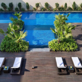 jw-marriott-new-delhi-aerocity-swimming-pool-500×500
