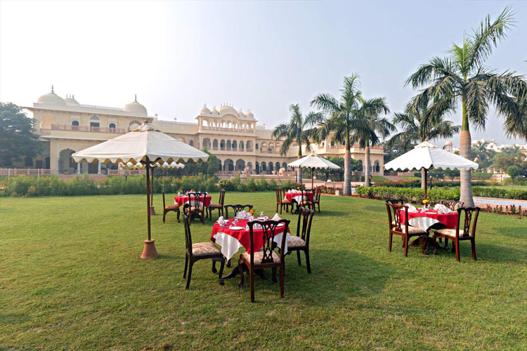 laxmi-niwas-palace-garden-500×500