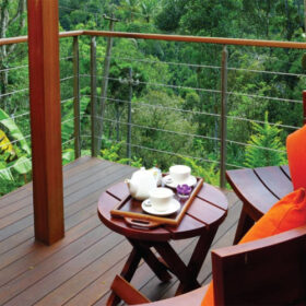 niraamaya-retreats-cardamom-club-balcony-500×500