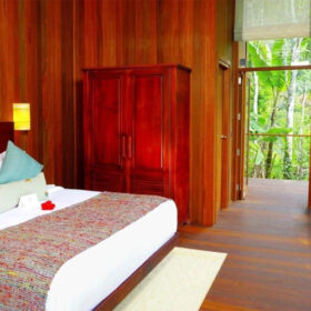 niraamaya-retreats-cardamom-club-room-500×500