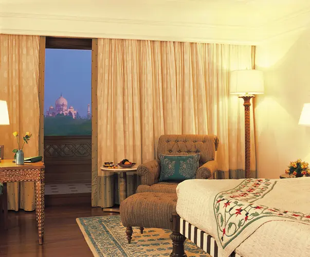 oberoi-amarvilas-room-taj-mahal-view-500×500