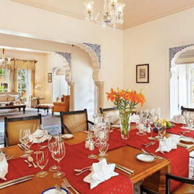oberoi-rajvilas-Kohinoor-Villa-Dining-500×500