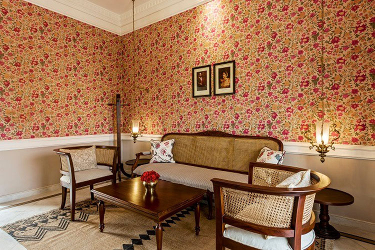 raaj-kutirl-suite-living-500×500
