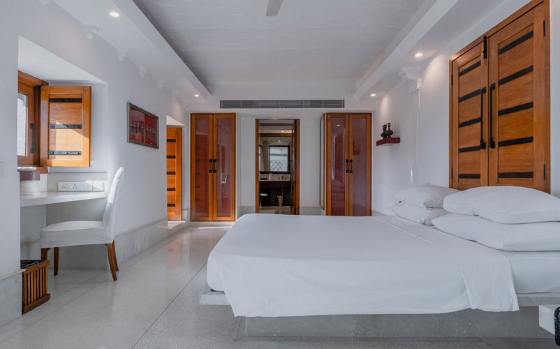 raas-devigarh-palace-suite-500×500