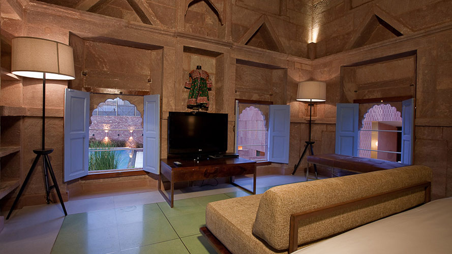 raas-hotels-heritage-suite-living-room-500×500
