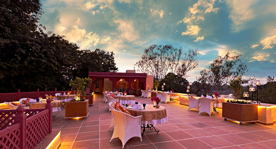 rohet-garh-rohet-terrace-dining-500×500
