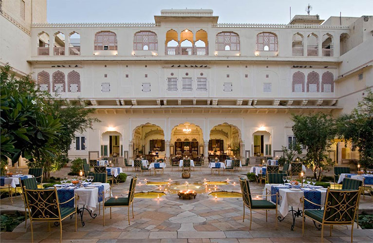 samode-haveli-entry-lounge-500×500