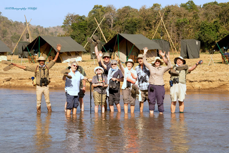 satpura-camp-happy-river-crossing-500×500