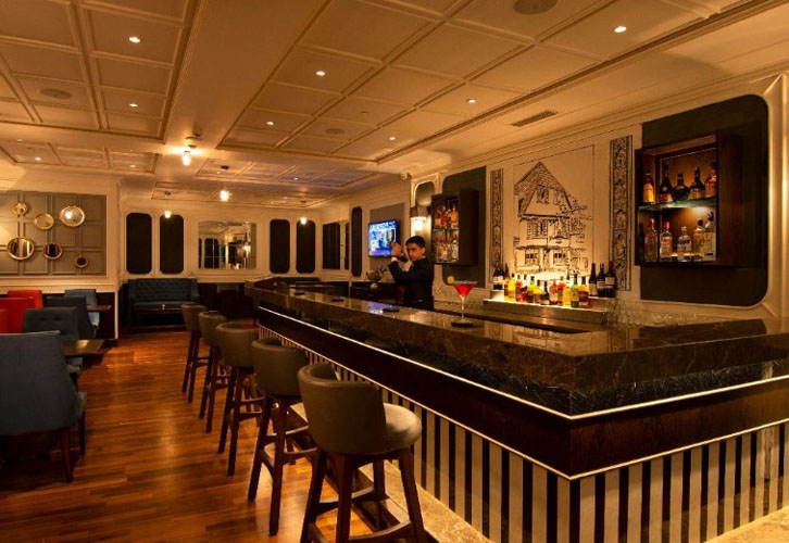 savoy-IHCL-selections-bar-500×500