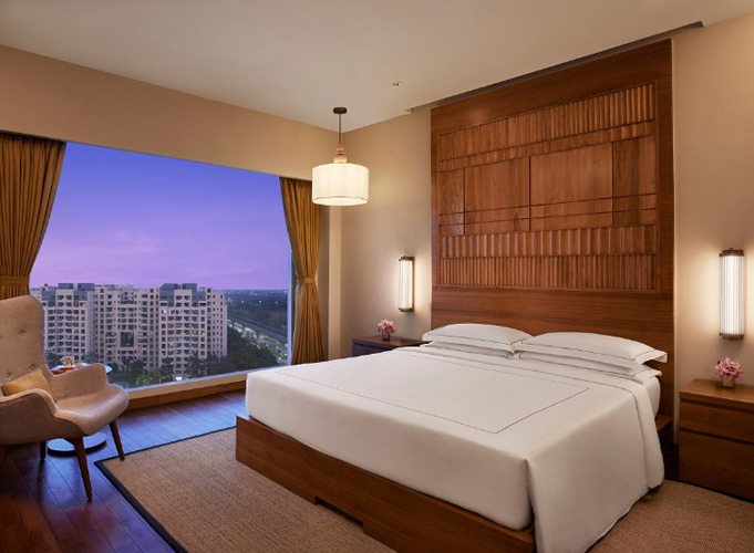 taj-city-centre-new-town-dlx-suite-bedroom-500×500