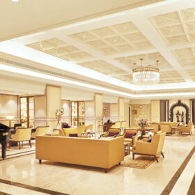 taj-connemara-lobby-500×500