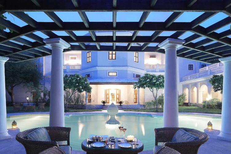 taj-falaknuma-palace-swimming-pool-500×500
