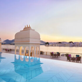 taj-fateh-prakash-palace-swimming-pool-500×500