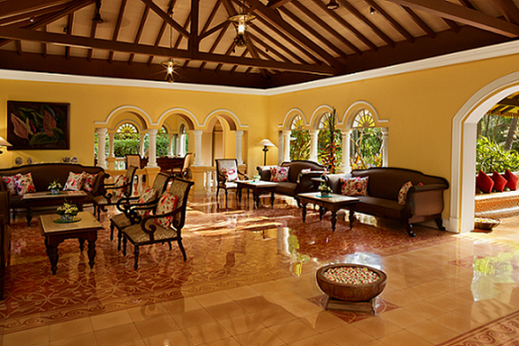taj-holiday-village-lobby-500×500