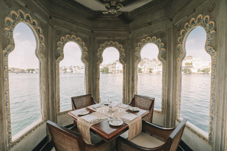 taj-lake-palace-dining-500×500