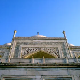 taj-mahal-india-grand-palaces-hotels-of-india-slider-500×500
