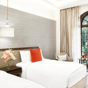 taj-mahal-lucknow-room2-500×500