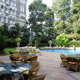 taj-mahal-palace-and-towers-pool-500×500