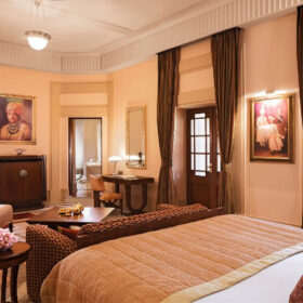 taj-umaid-bhawan-palace-historical-suite-500×500