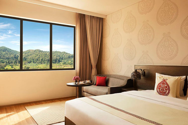 taj-vivanta-guwahati-room-500×500