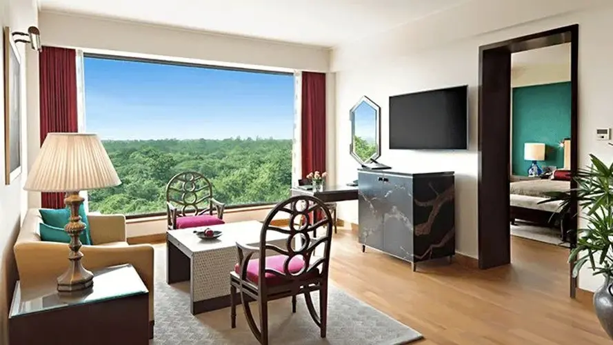 the-oberoi-delhi-living-room-500×500