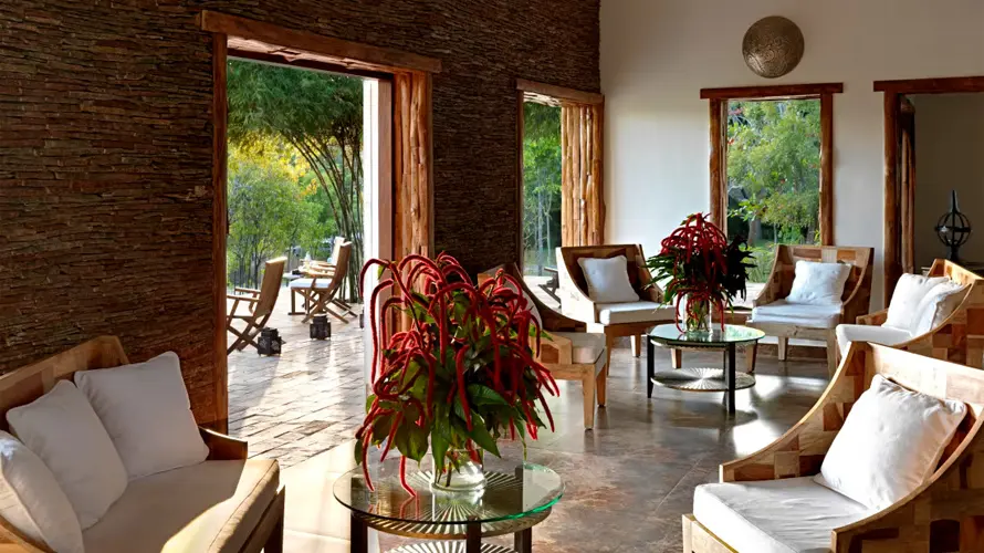 the-serai-kabini-lobby-500×500