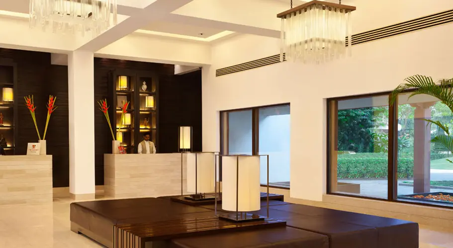 trident-agra-lobby-500×500