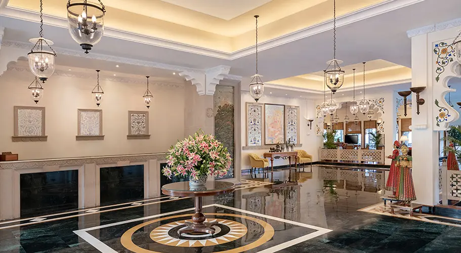 trident-udaipur-lobby-500×500