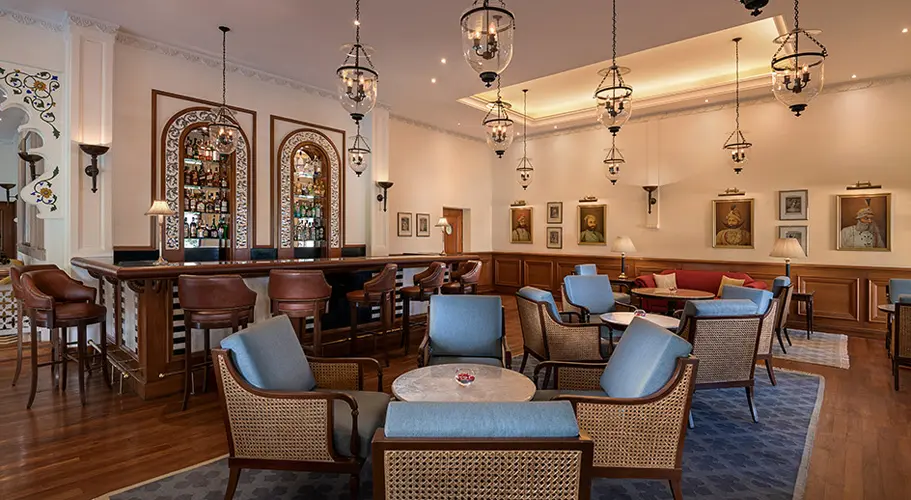 trident-udaipur-the-bar-amrit-mahal-500×500