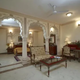 welcomhotel-by-itc-hotels-fort-dunes-khimsar-living-room-500×500