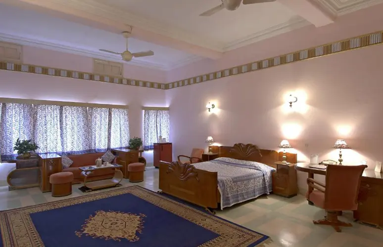 welcomhotel-by-itc-hotels-fort-dunes-khimsar-room-500×500